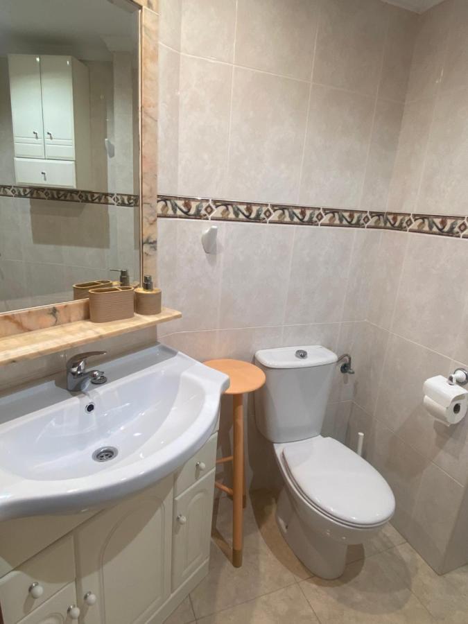 Apartamento En La Carihuela ตอร์เรโมลิโนส ภายนอก รูปภาพ