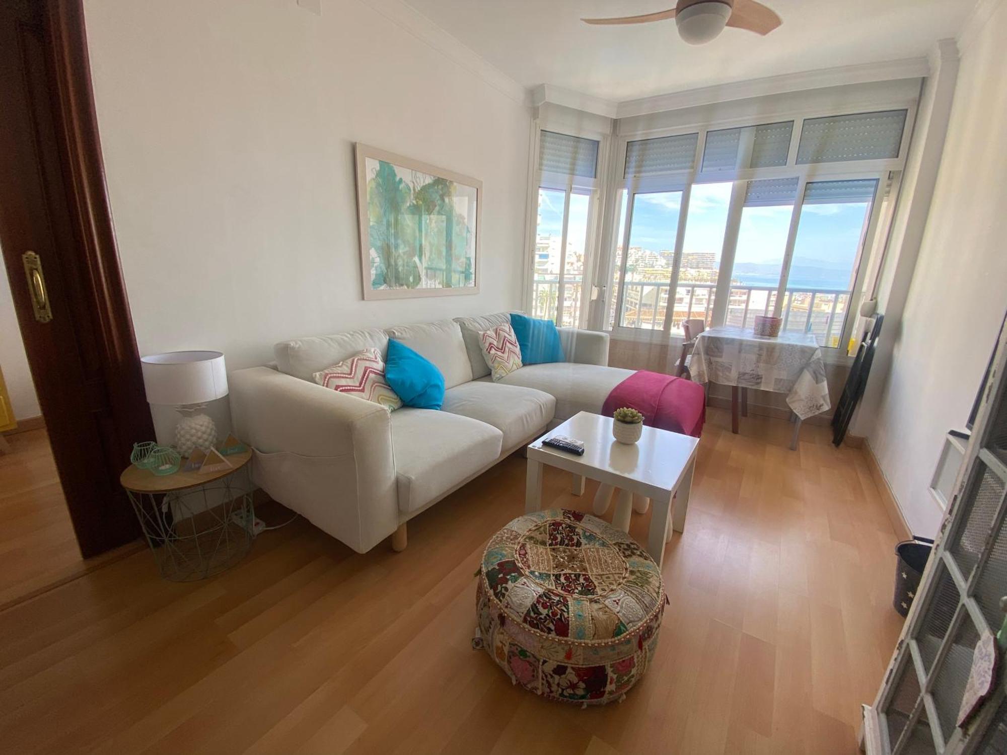 Apartamento En La Carihuela ตอร์เรโมลิโนส ภายนอก รูปภาพ